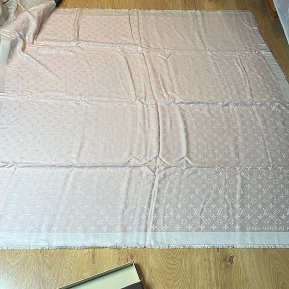 Louis Vuitton 55” Monogram Shawl with Fringe in Rose Pink XL Silk Wool Tag & Box